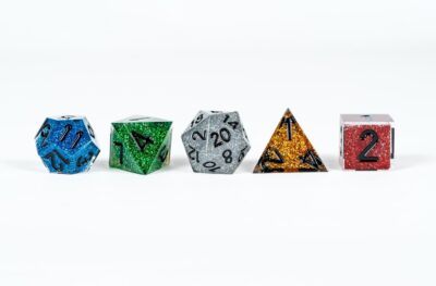 DnD 50th Anniversary Dice Collection: Retro Holmes Replica & Modern Inspired (Dice Set) - Imagen 3